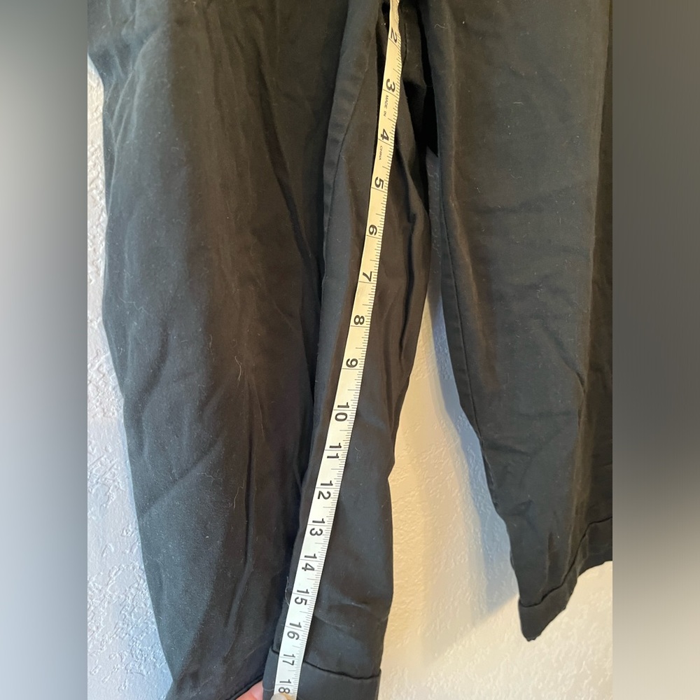 Capri Pants - Picture 3 of 7